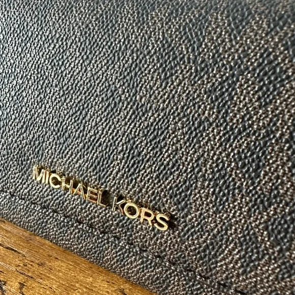 Michael Kors Brown Pebbled Continental Trifold Wallet Monochrome MK NWT - Picture 3 of 7